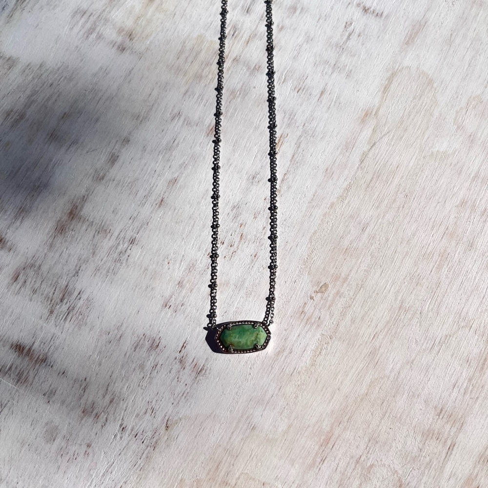 KENDRA SCOTT ELISA SATELLITE NECKLACE! 💚